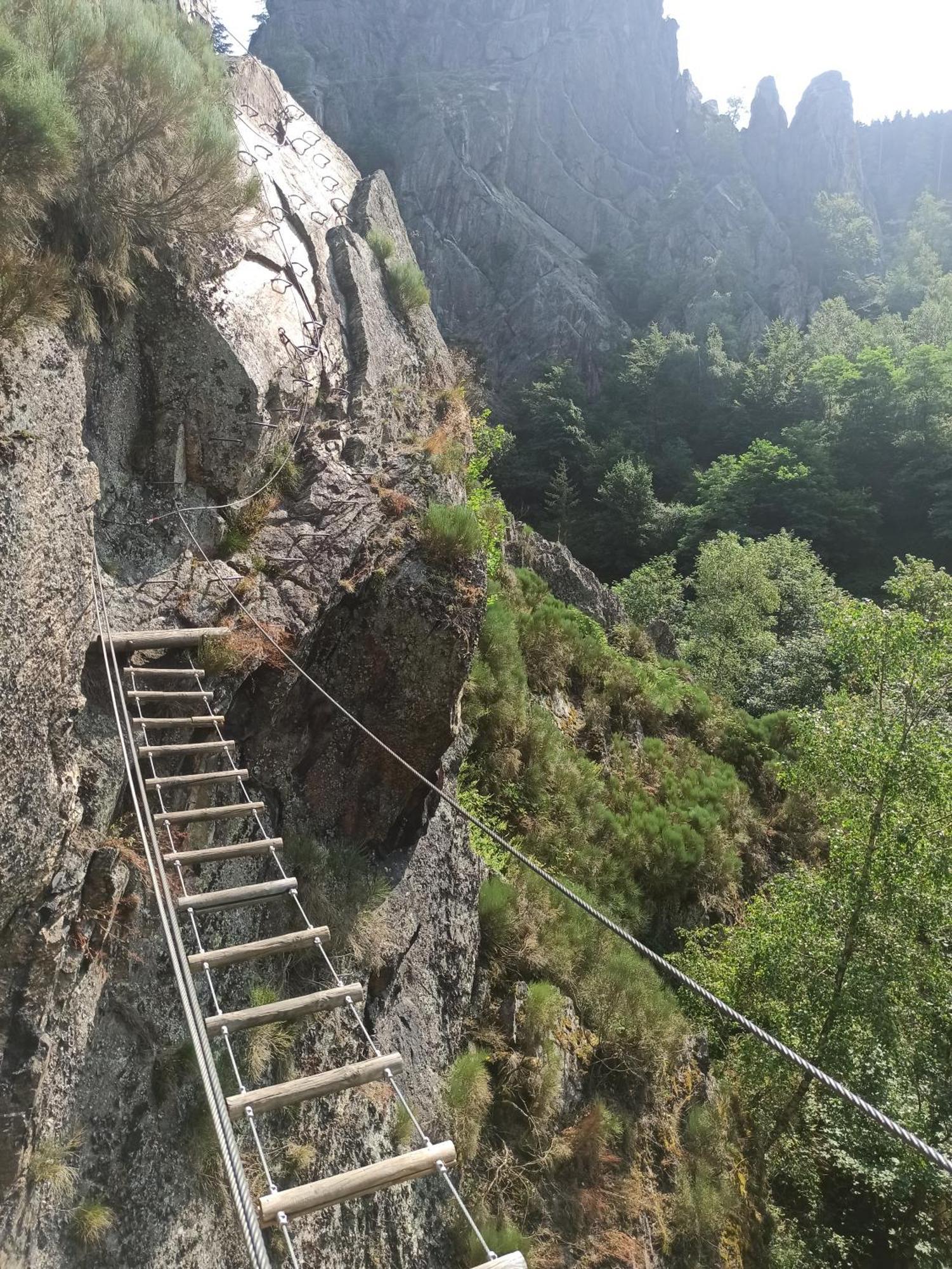 La Fortance Paradis Naturel - Proche De La Ville Planfoy Bagian luar foto